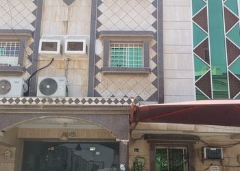 استديو بدخول ذاتي 