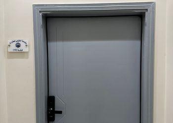 استديو بأثاث مريح وبسيط 