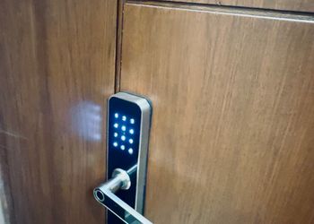 استديو بسرير ماستر ودخول ذاتي