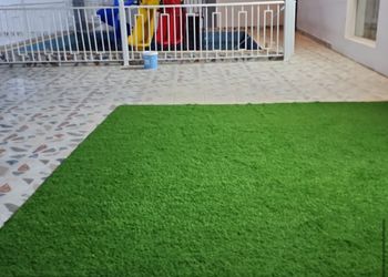 استراحة بمسطح اخضر والعاب مائية