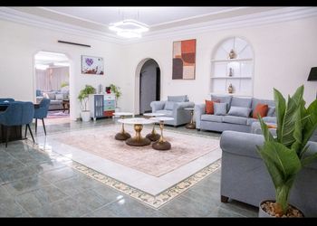 فيلا بجلسه خارجيه مطله على وادي ابها
