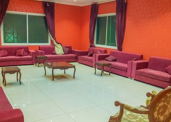 مزرعة بجلسة خارجية+ بروجكتر