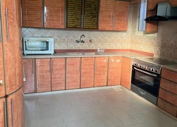 استراحة بمجلس وفناء خارجي 