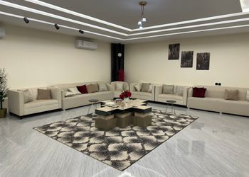 شاليه بمجالس واسعة وغرفة نوم