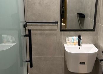 استديو هادئ بسرير ماستر 