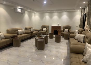 استراحة بجلسة خارجية ومسبح داخلي