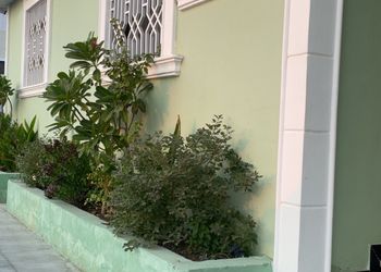 استديو بسرير ماستر وأثاث مريح 
