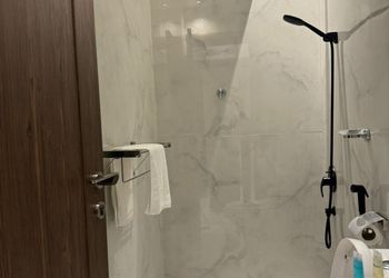 استديو هادئ بدخول ذاتي 
