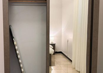 شقة بغرفة جلوس وغرفتين نوم 