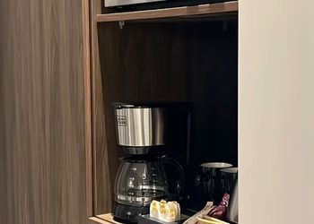 استديو بسرير ماستر وجلسة جانبية