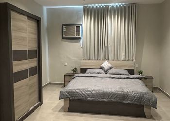 استديو هادئ بدخول ذاتي 