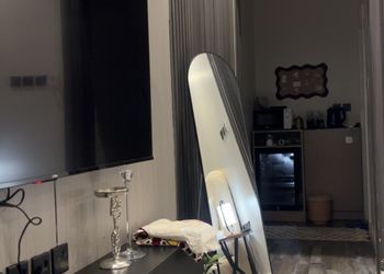 استديو بسرير ماستر وجلسة جانبية
