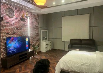 استديو بتصميم انيق ودخول ذاتي