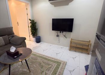 شقة بغرفتين نوم ودخول ذاتي 