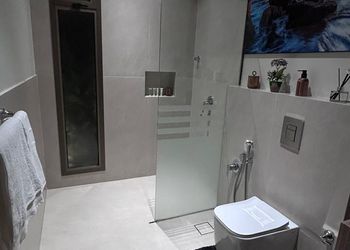 استديو بسرير ماستر وجلسة جانبية 