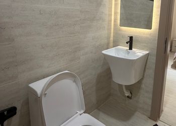 شاليه بجلسة خارجية وألعاب أطفال