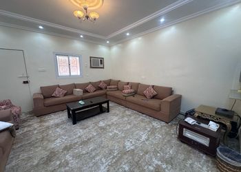 شقة بغرفتين نوم وصالة 