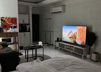 استديو أنيق بدخول ذاتي وانترنت 