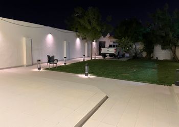 استراحة بمسطحات خضراء