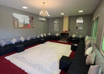 استراحة بمسطح اخضر ومجالس