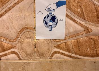 شقة بغرفتين نوم وصالة 