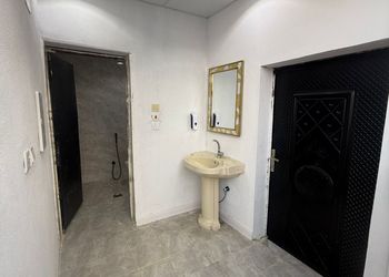 كوخ بمجلس خارجي