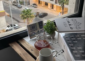 استديو هادئ بدخول ذاتي 