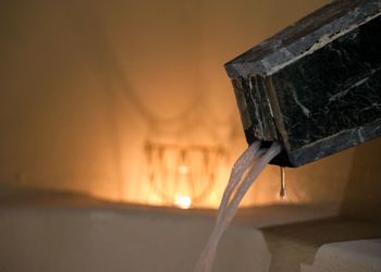 شقة أنيقة بصالة وغرفتين نوم