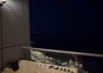 شقة انيقة بغرفتين نوم وصالة