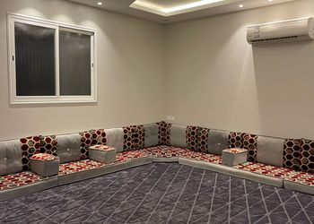 استراحة بمسطح اخضر ومجالس