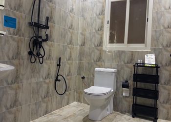 استديو بسرير ماستر وجلسة جانبية