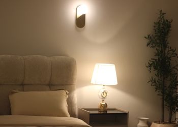 شاليه بمسطح اخضر وجلسة خارجية 