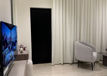 استديو هادئ بدخول ذاتي 