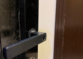 شقة بغرفتين نوم وصالة 