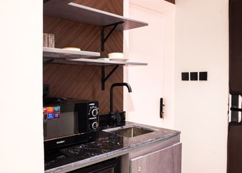 استديو بألوان مريحة وأثاث راقي
