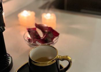استديو بسرير ماستر وجلسة جانبية