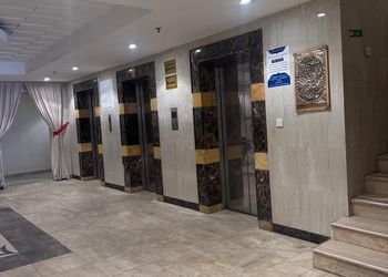 استديو ماستر وجلسة جانبية