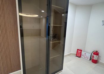 استديو بسرير ماستر وجلسة جانبية 