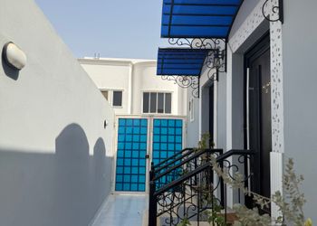 شقة بغرفتين نوم وصالة