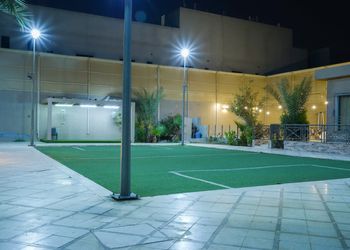 استراحة بمجلس انيق ومسبح خارجي 