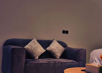 استديو بتصميم هادئ ودخول ذاتي 