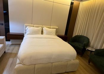 استديو بسرير ماستر وجلسة جانبية
