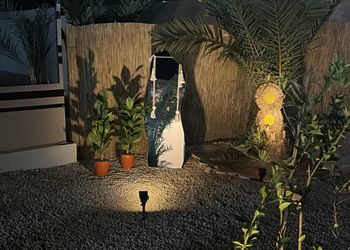 استراحة بمجالس وفناء خارجي