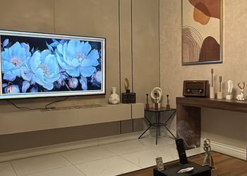 شقة بغرفة معيشة وغرفة نوم 