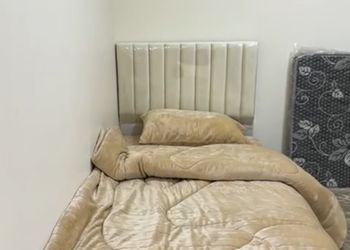 شقة بصالة وغرفة نوم 