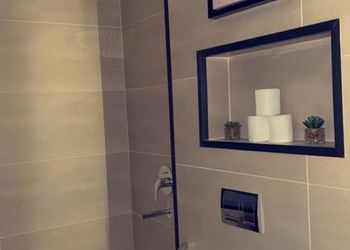 شقة بصالة انيقة وغرفتين نوم