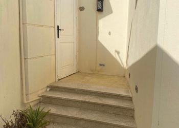 استراحة بمسبح والعاب أطفال 