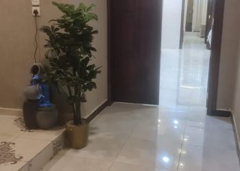 شاليه بمجلس وأثاث هادئ
