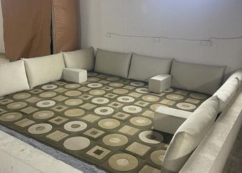 استراحة بجلسة خارجية ومسطح اخضر