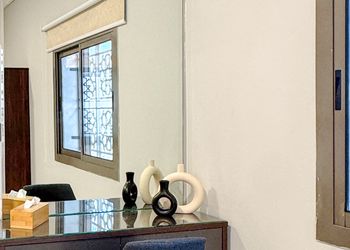 شقة بغرفتين نوم وصالة